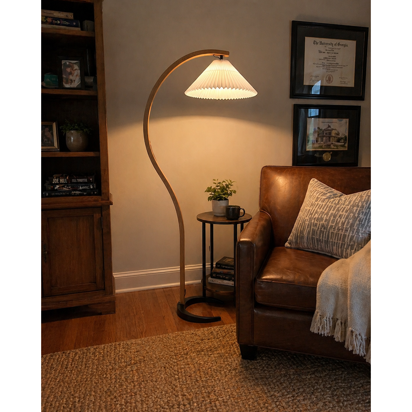 Radilum Caprani Floor Lamp Beech Wood and Linen