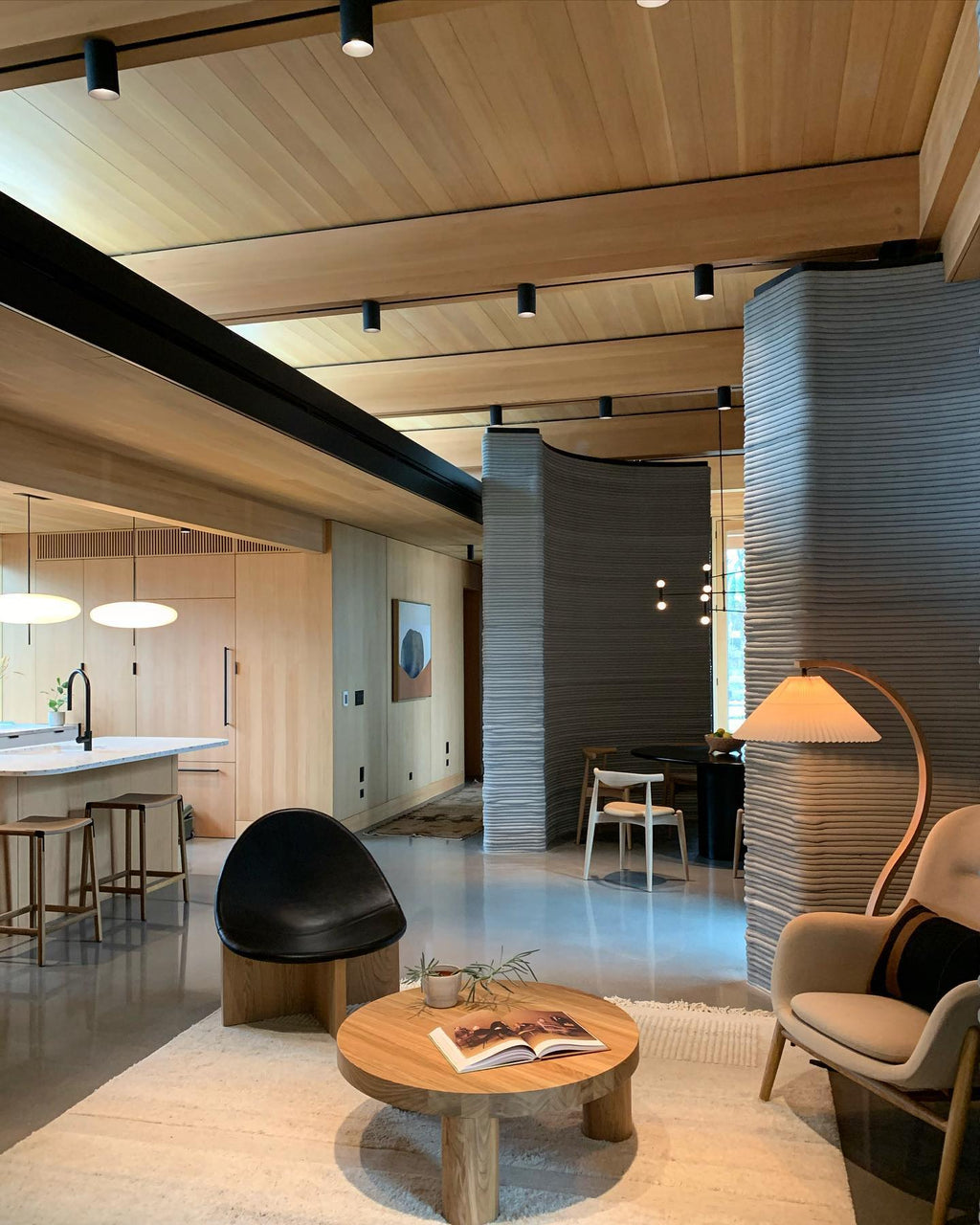 Radilum Caprani Floor Lamp Beech Wood and Linen