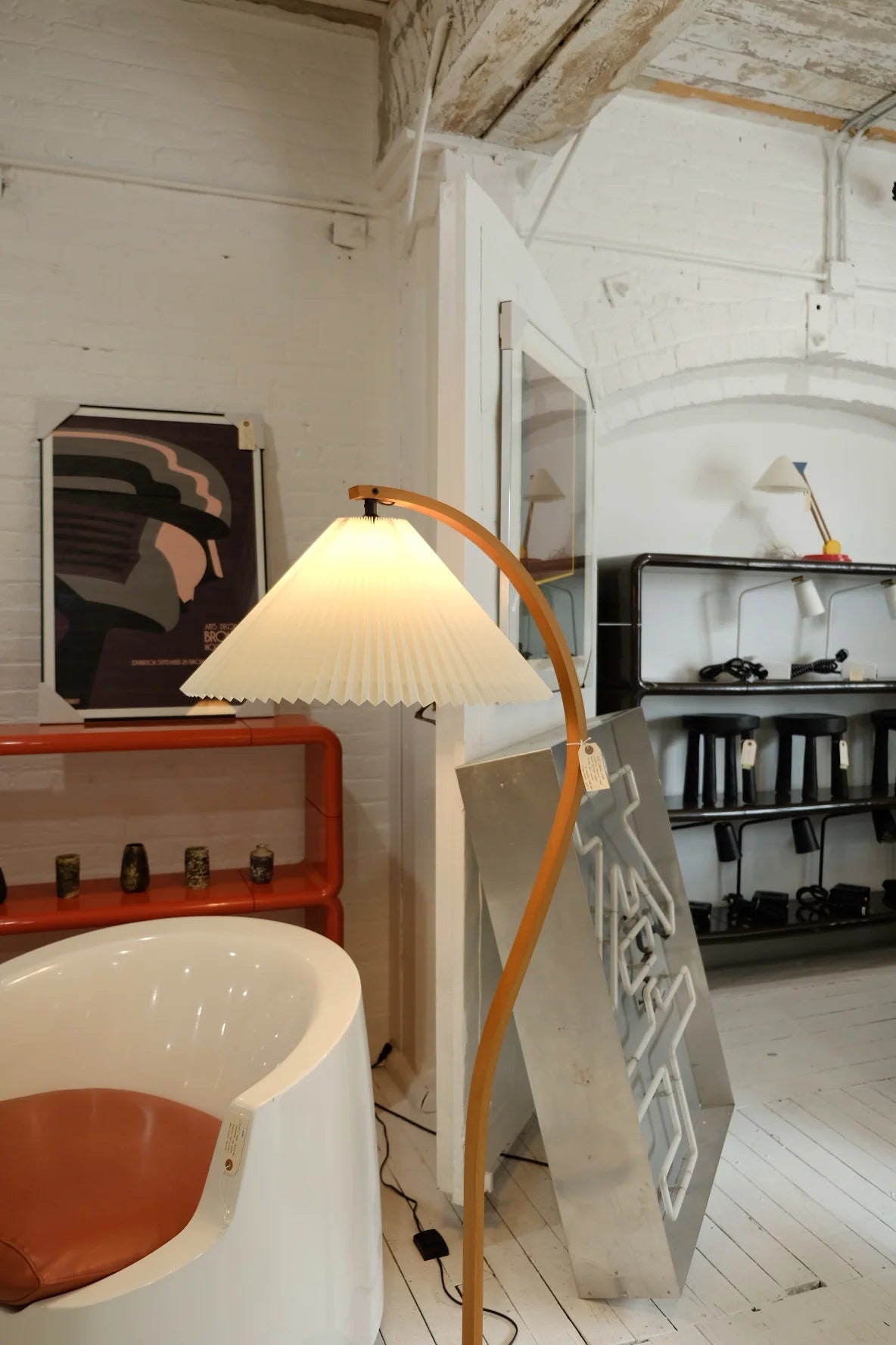 Radilum Caprani Floor Lamp Beech Wood and Linen