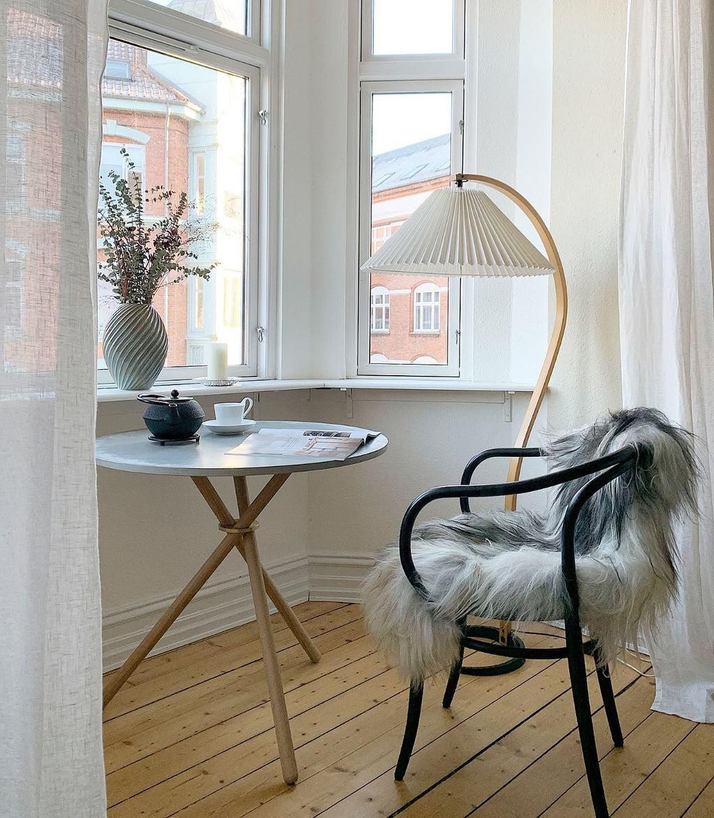 Radilum Caprani Floor Lamp Beech Wood and Linen