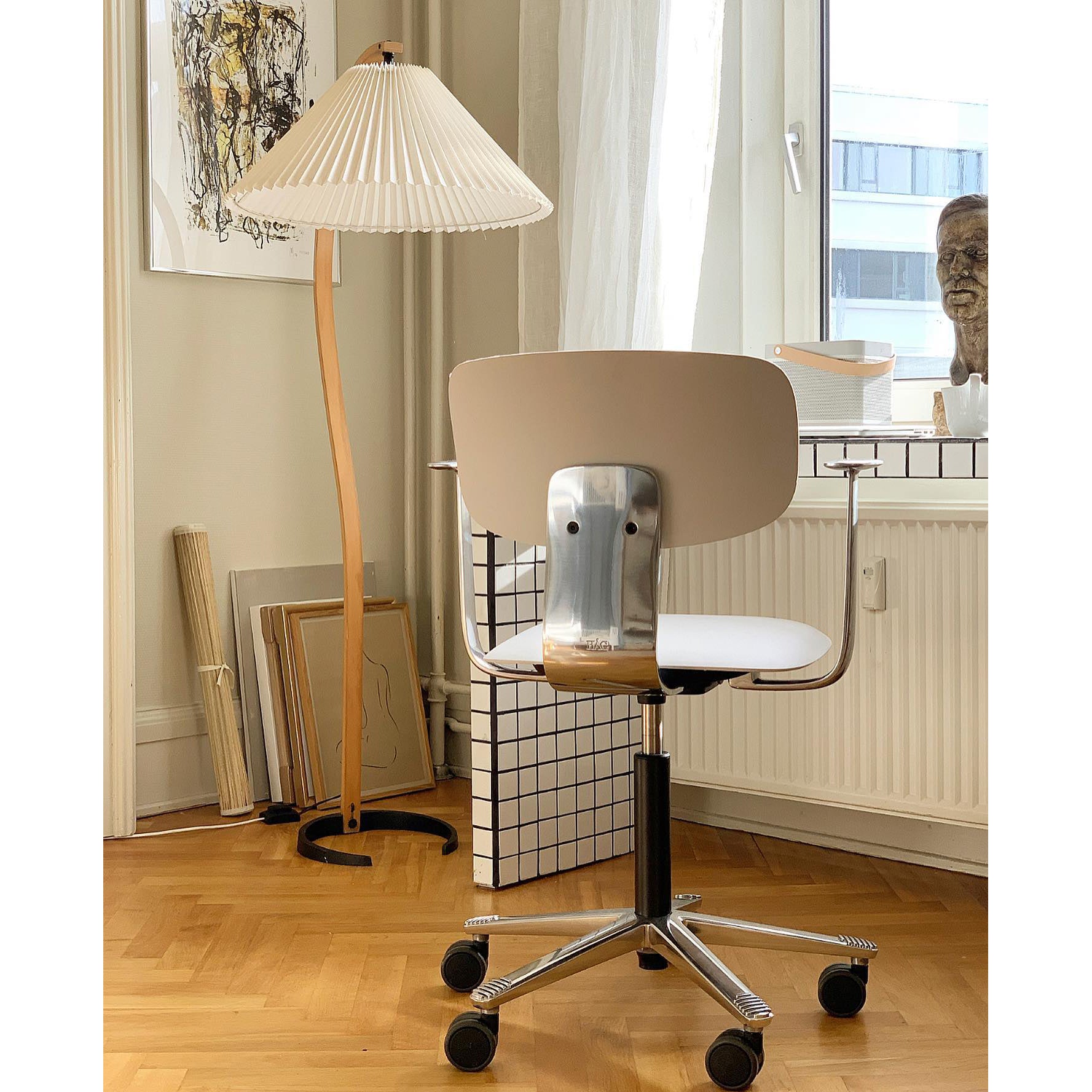 Radilum Caprani Floor Lamp Beech Wood and Linen