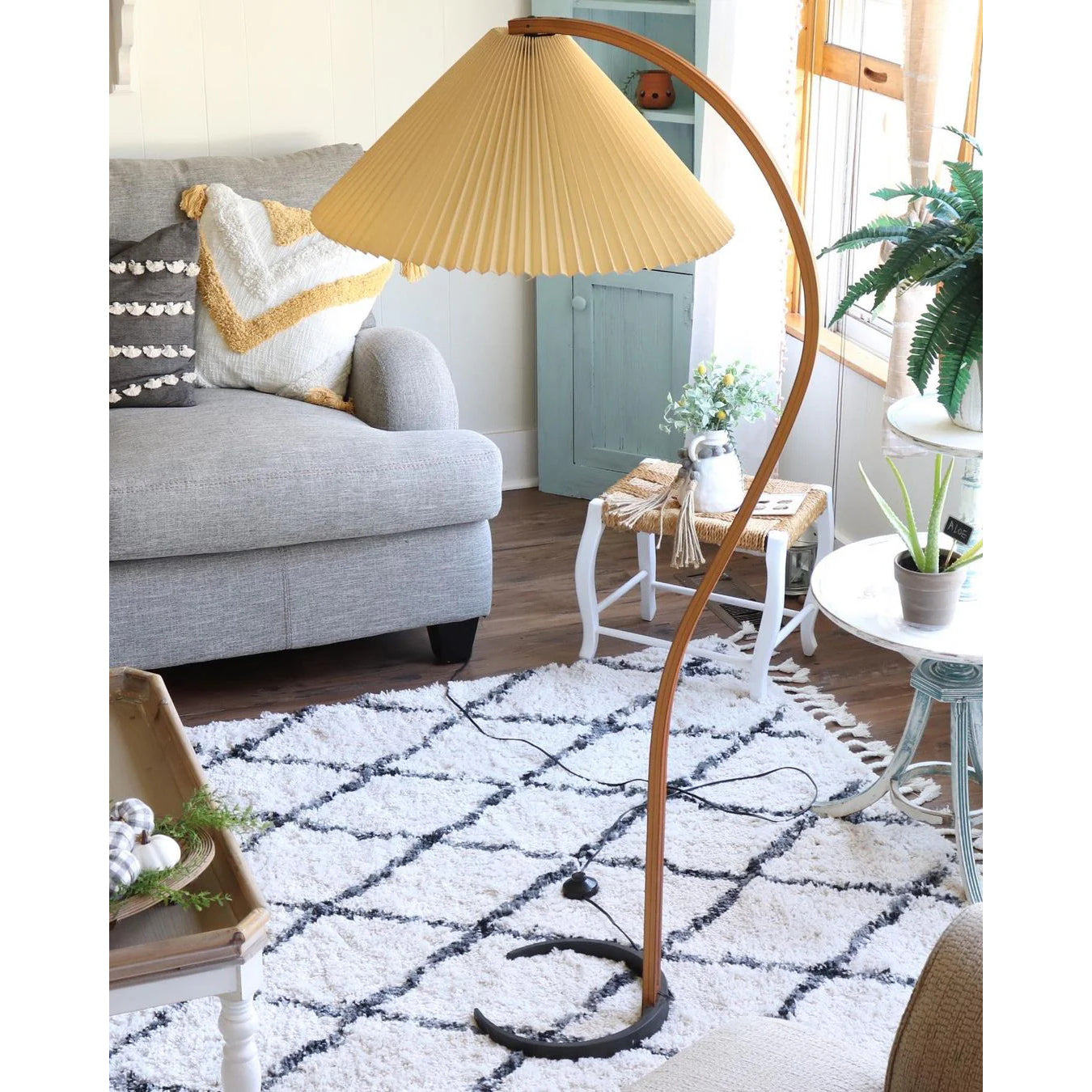 Radilum Caprani Floor Lamp Beech Wood and Linen