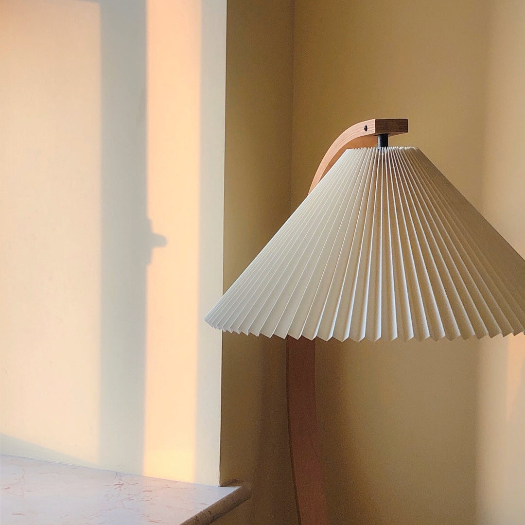 Radilum Caprani Floor Lamp Beech Wood and Linen