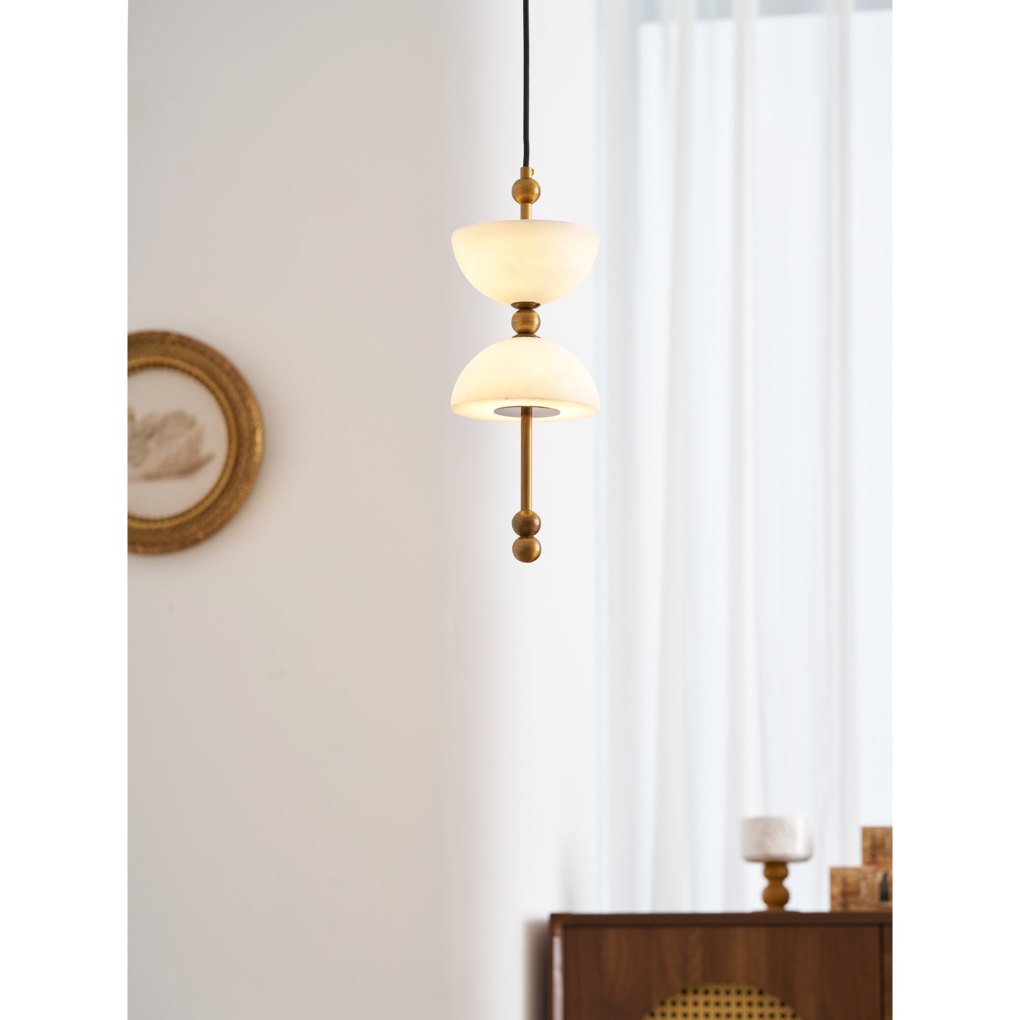 Radilum Lyra Alabaster Pendant Lamp Integrated LED Brass Shade