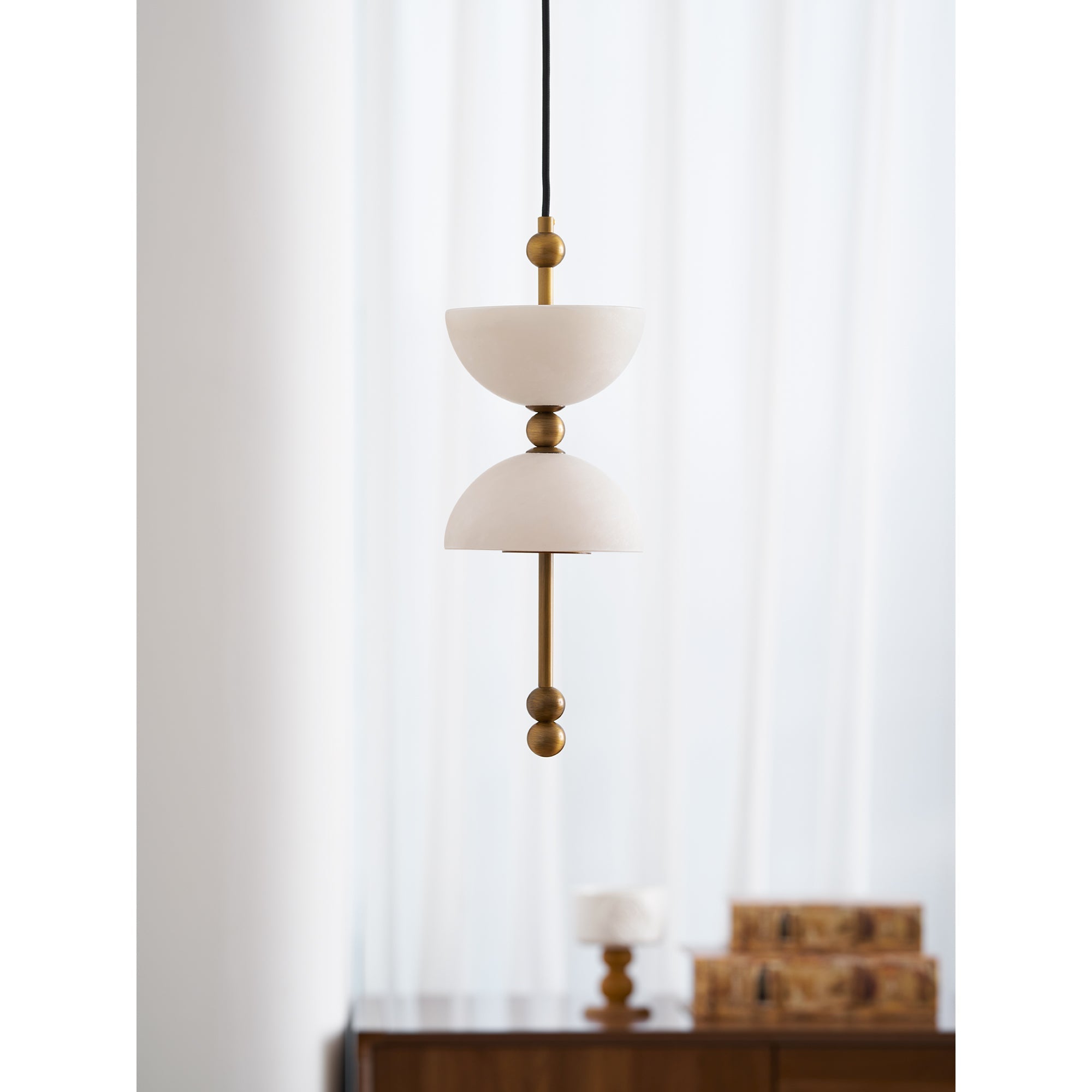 Radilum Lyra Alabaster Pendant Lamp Integrated LED Brass Shade